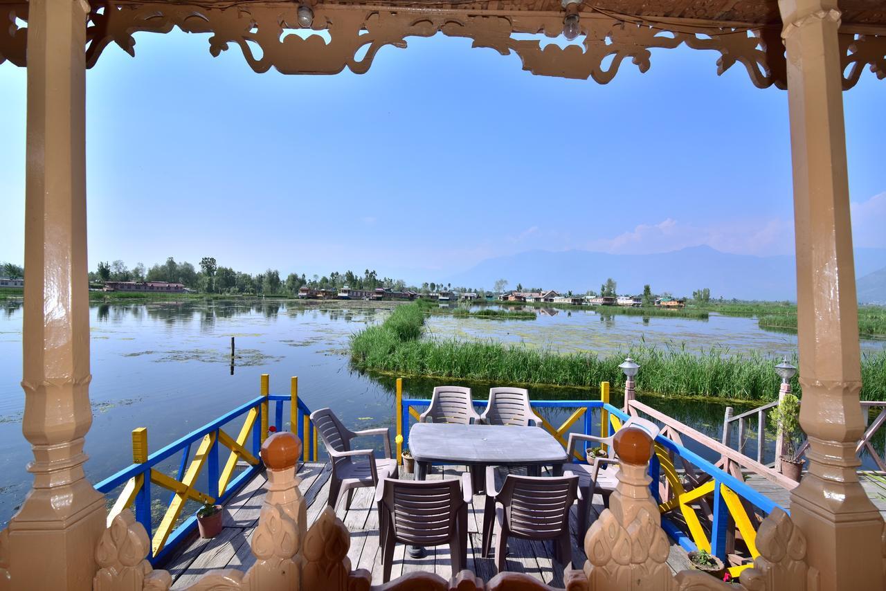 Hotel Golden Hopes Group Of Houseboats Srīnagar Exterior foto